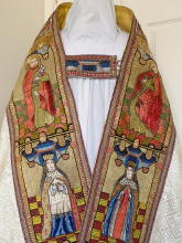 White Antique Roman High Mass Set of Vestments 8760
